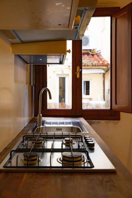 Lovely Portion Of Property Few Steps From Basilica Santa Croce Floransa Dış mekan fotoğraf